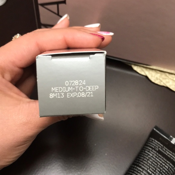 Mary kay Cc cream - Picture 3 of 4